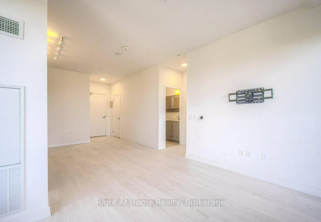 Photo 11 of Unit 716, 415 Main Street W, Hamilton, Kirkendall — HOMEH