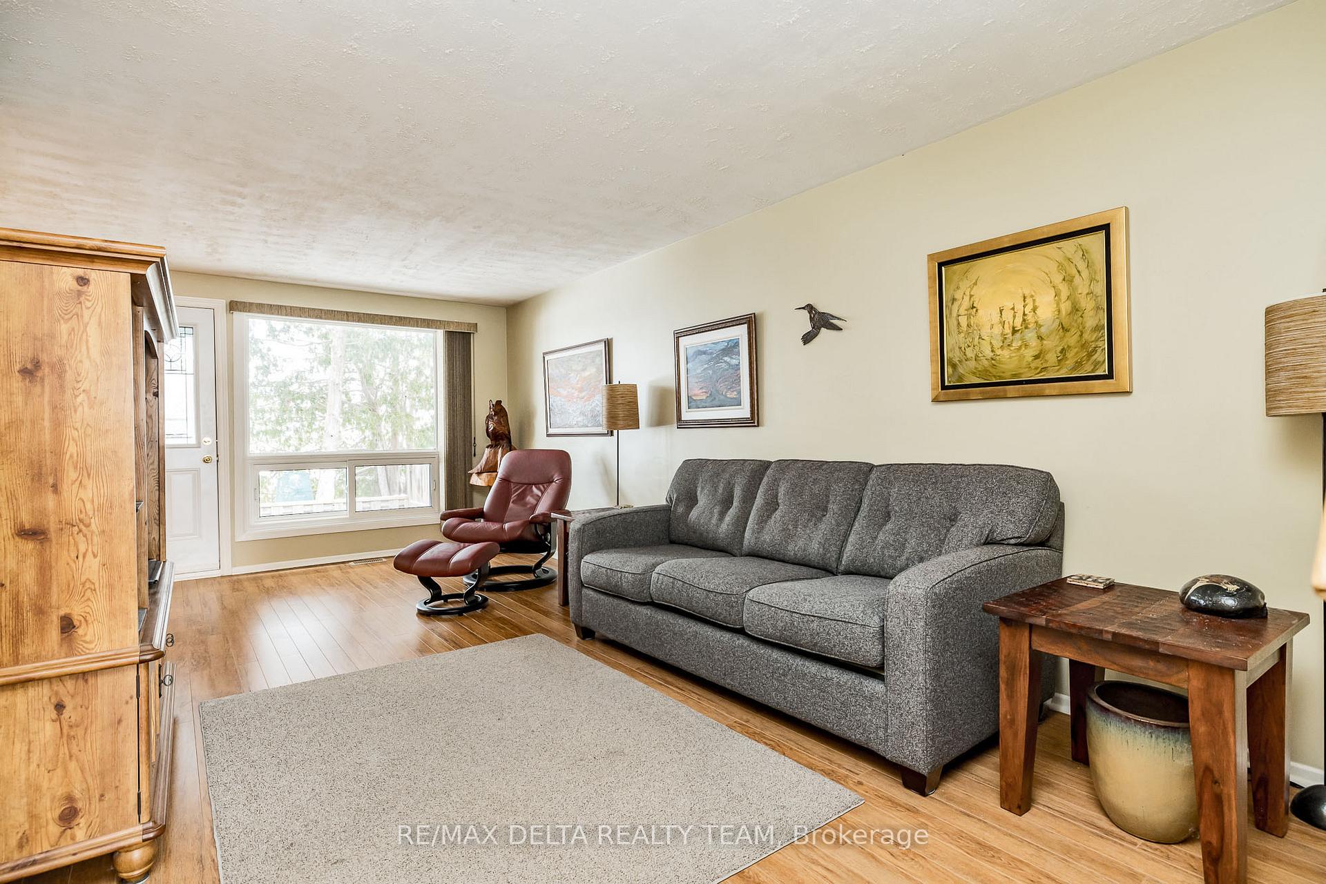 Photo 4 of Unit 190, 1558 Lassiter Terrace, Ottawa, Beaconwood — HOMEH