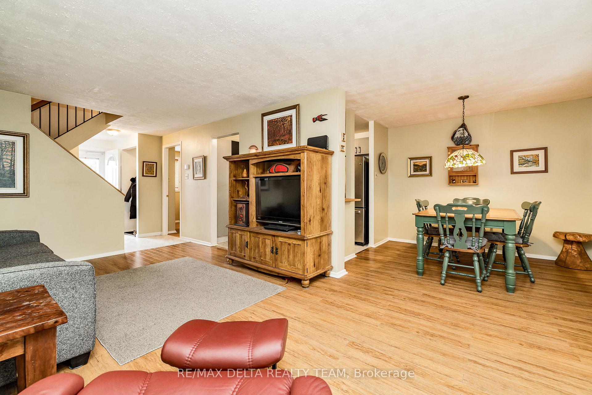 Photo 7 of Unit 190, 1558 Lassiter Terrace, Ottawa, Beaconwood — HOMEH