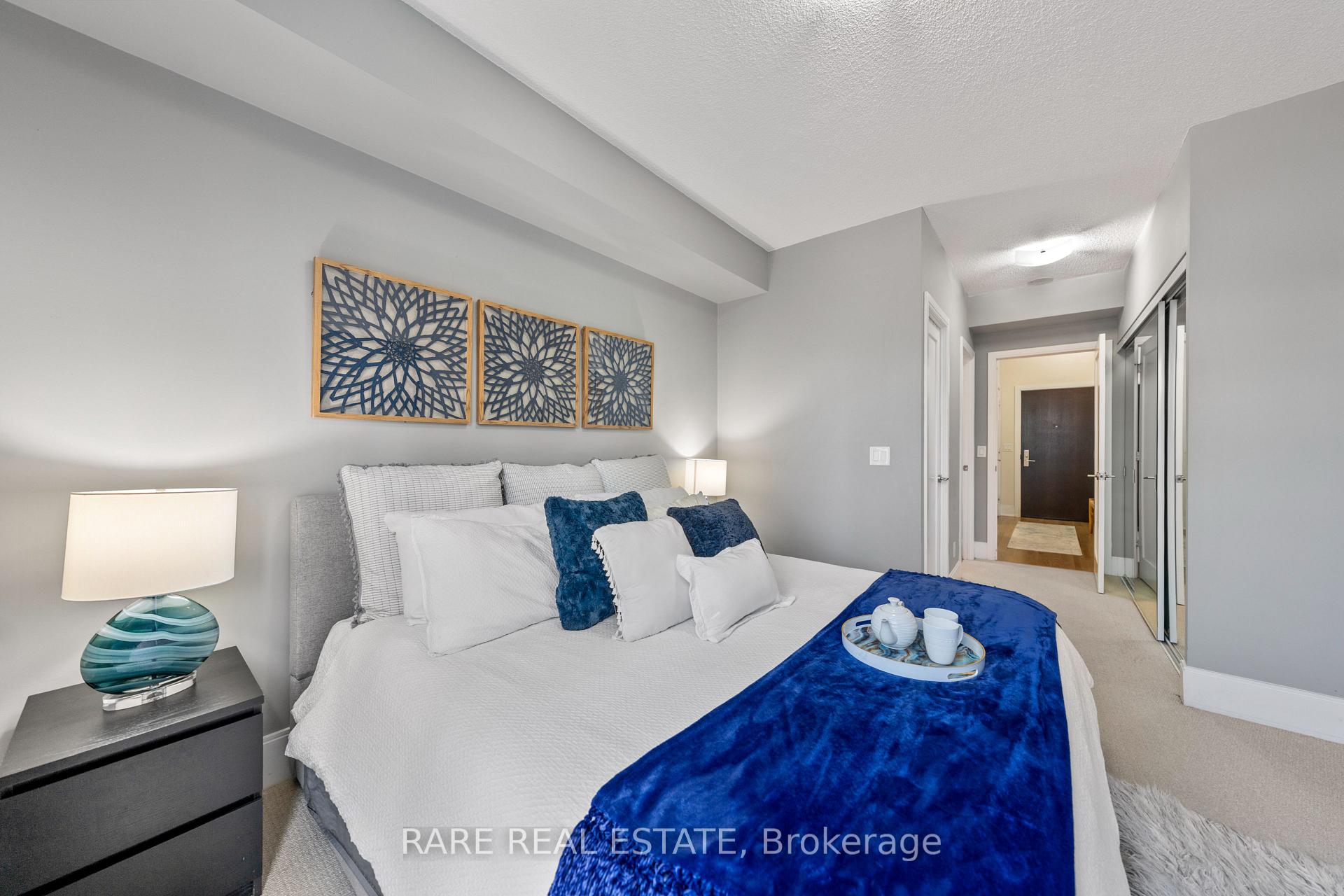 Photo 6 of Unit 715, 70 Roehampton Avenue, Toronto, Mount Pleasant West — HOMEH