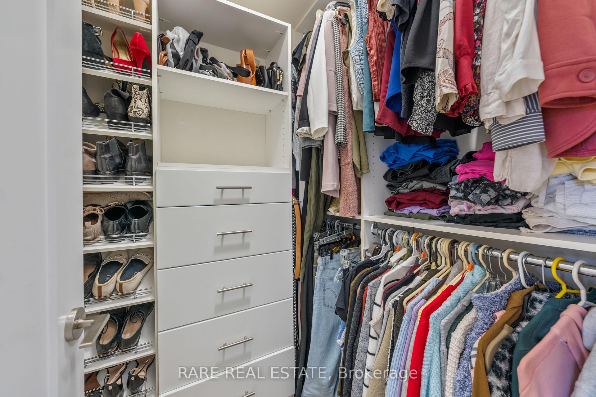 Photo 7 of Unit 715, 70 Roehampton Avenue, Toronto, Mount Pleasant West — HOMEH
