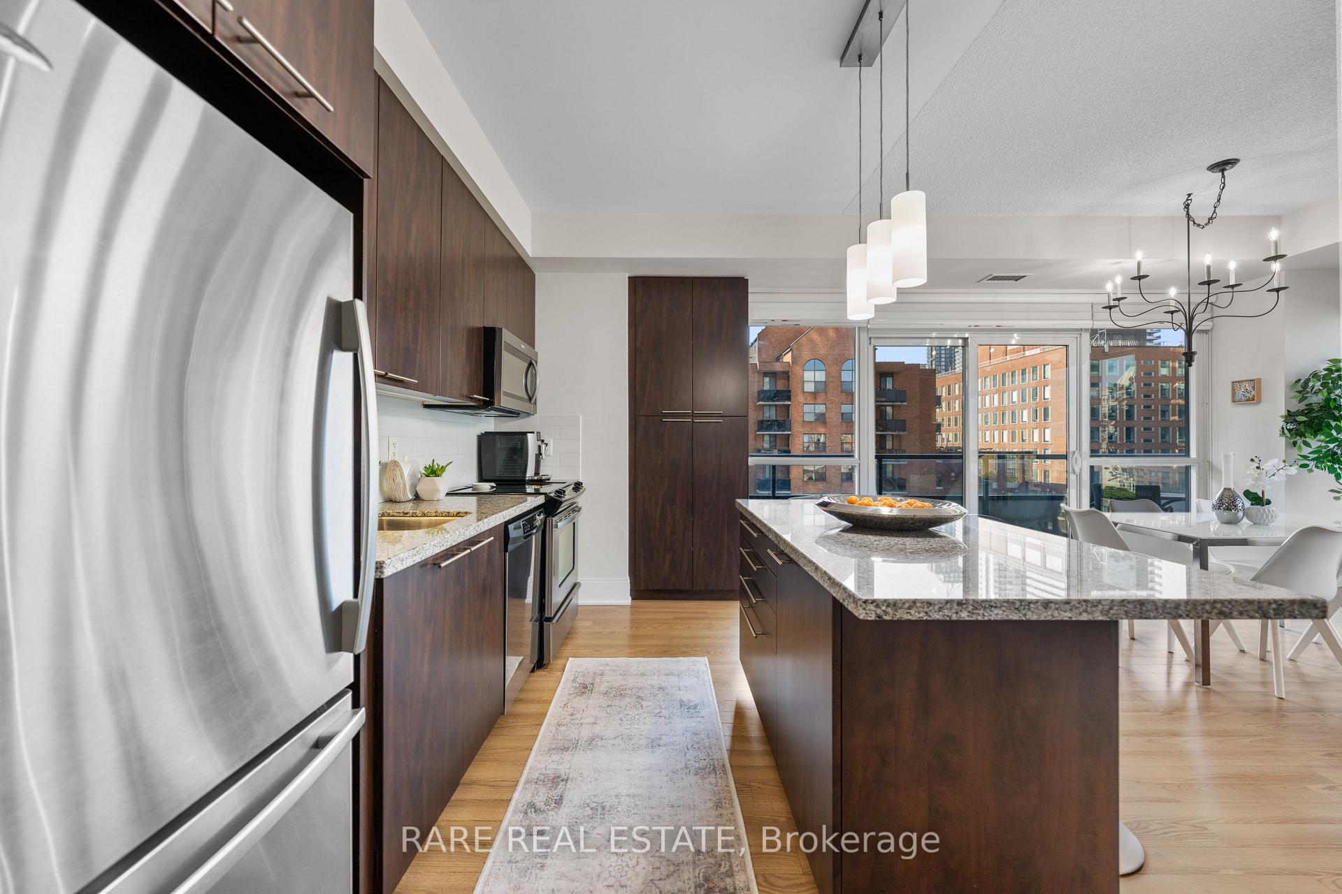 Photo 14 of Unit 715, 70 Roehampton Avenue, Toronto, Mount Pleasant West — HOMEH