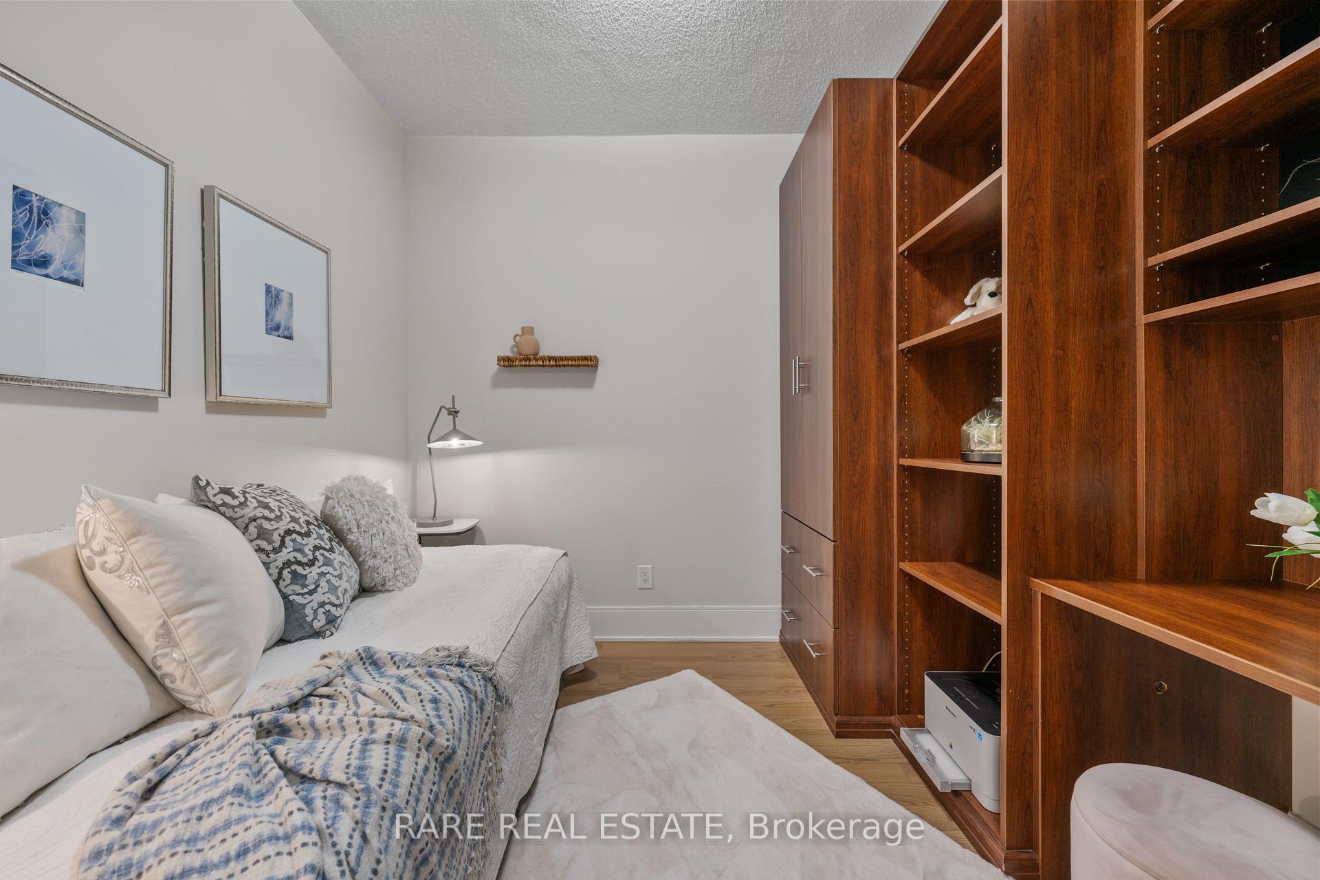Photo 23 of Unit 715, 70 Roehampton Avenue, Toronto, Mount Pleasant West — HOMEH