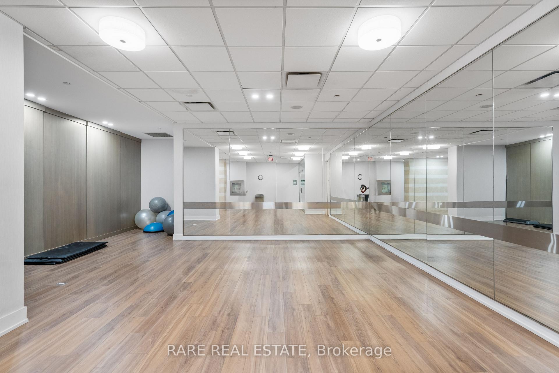Photo 30 of Unit 715, 70 Roehampton Avenue, Toronto, Mount Pleasant West — HOMEH