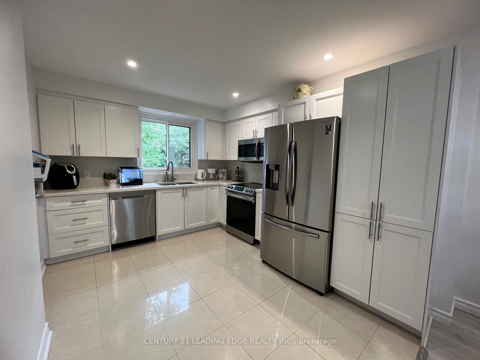 Photo 10 of Unit 35, 35 The Carriage Way, Markham, Royal Orchard — HOMEH