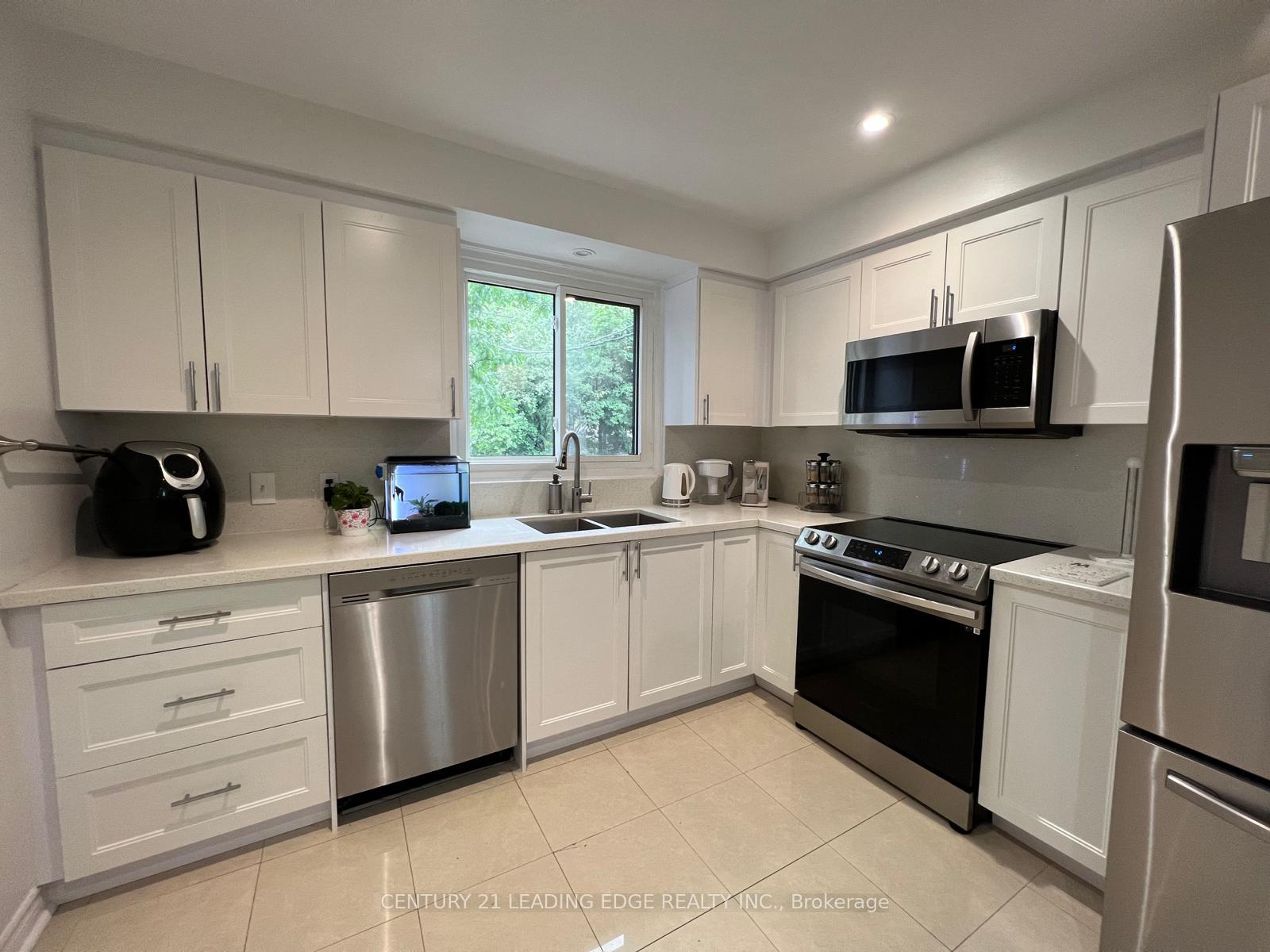 Photo 11 of Unit 35, 35 The Carriage Way, Markham, Royal Orchard — HOMEH