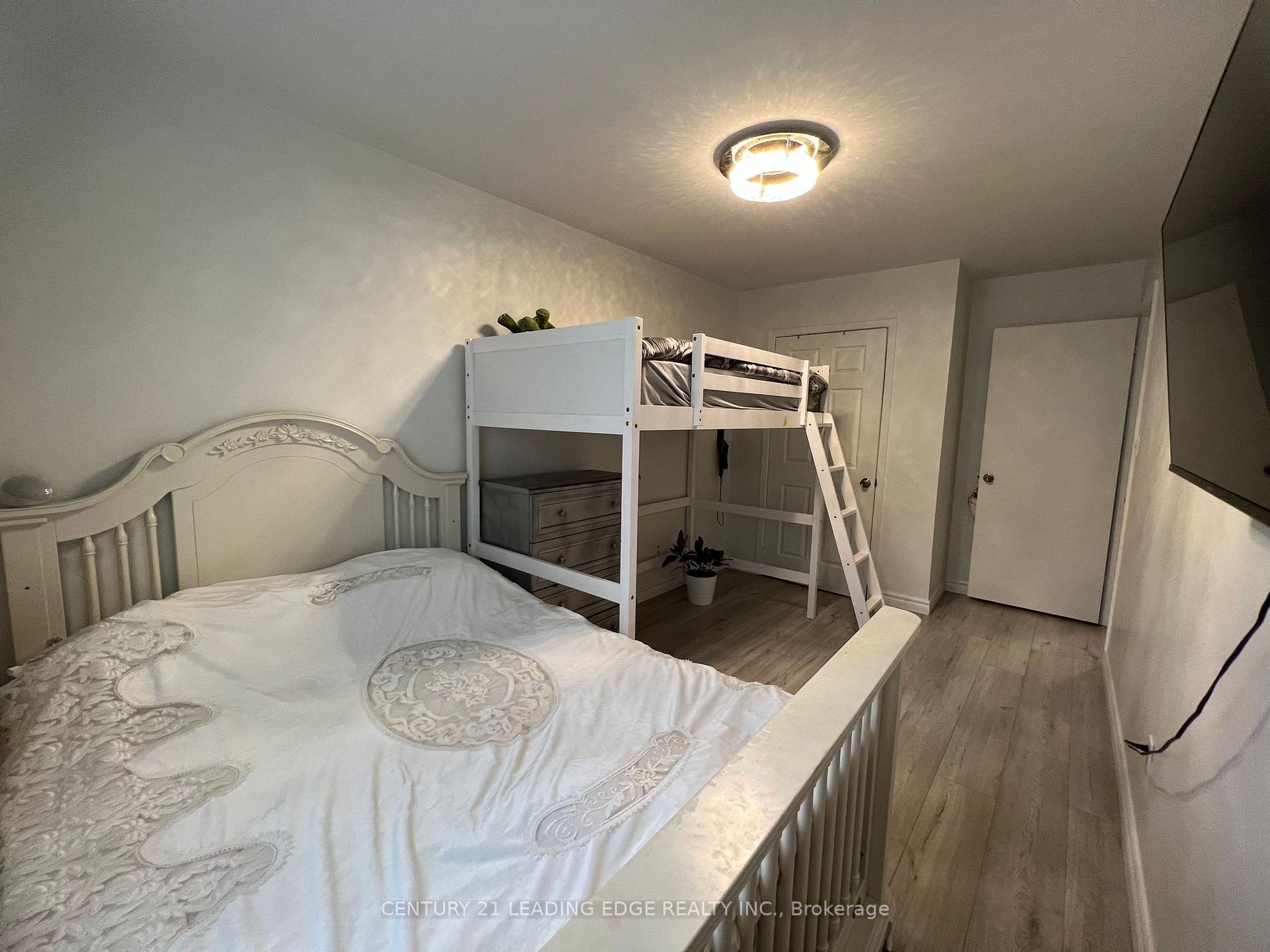 Photo 19 of Unit 35, 35 The Carriage Way, Markham, Royal Orchard — HOMEH