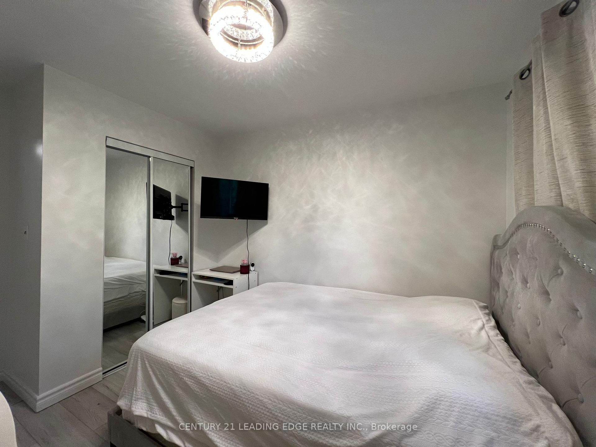 Photo 23 of Unit 35, 35 The Carriage Way, Markham, Royal Orchard — HOMEH