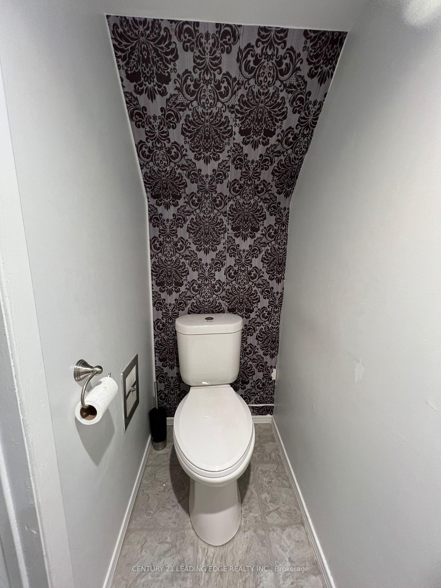 Photo 27 of Unit 35, 35 The Carriage Way, Markham, Royal Orchard — HOMEH
