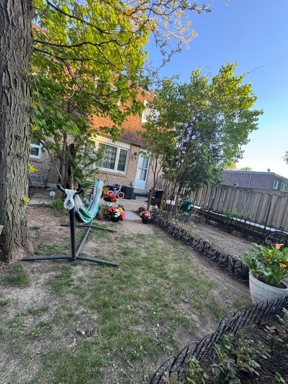 Photo 30 of Unit 35, 35 The Carriage Way, Markham, Royal Orchard — HOMEH