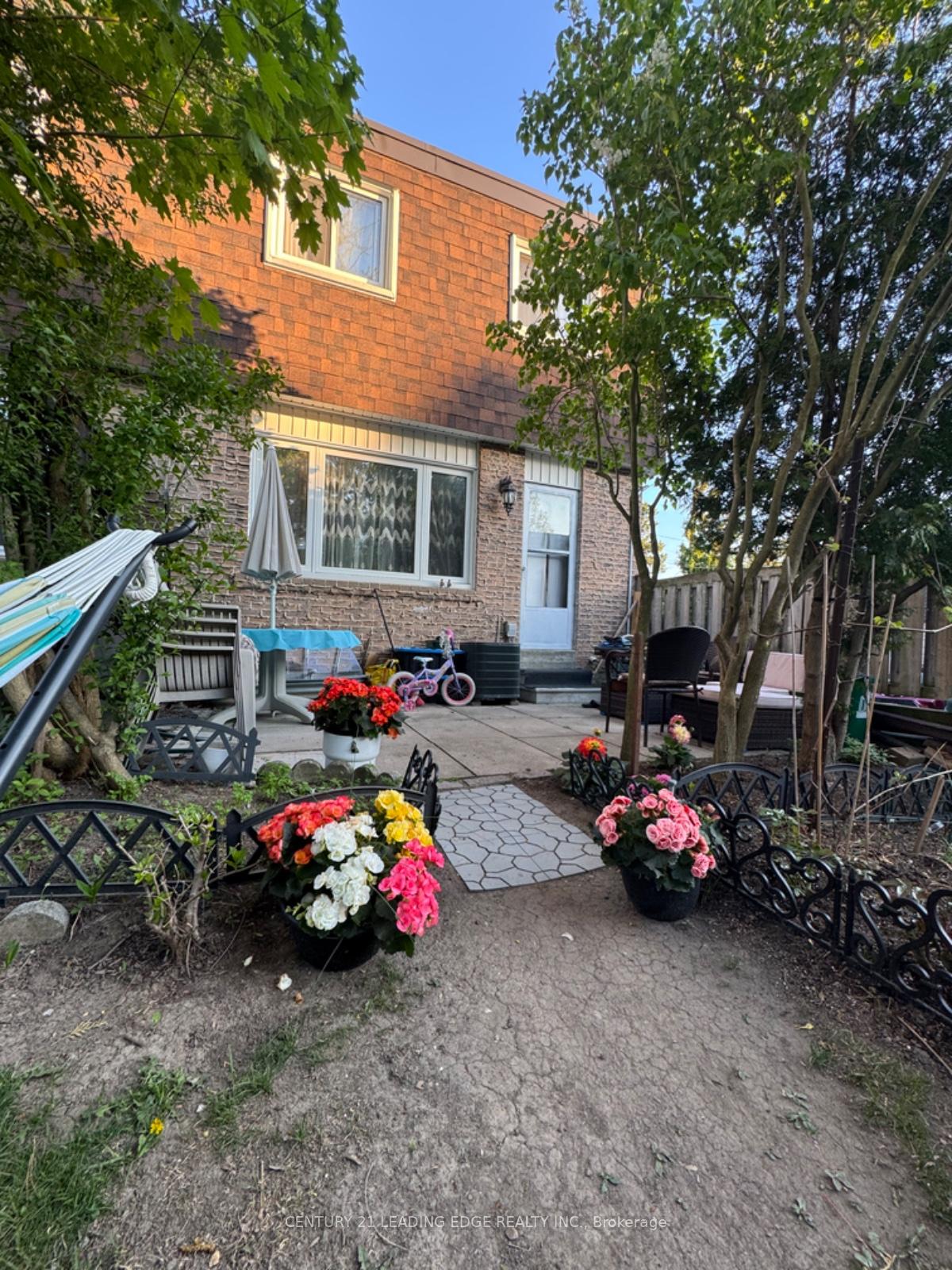 Photo 32 of Unit 35, 35 The Carriage Way, Markham, Royal Orchard — HOMEH