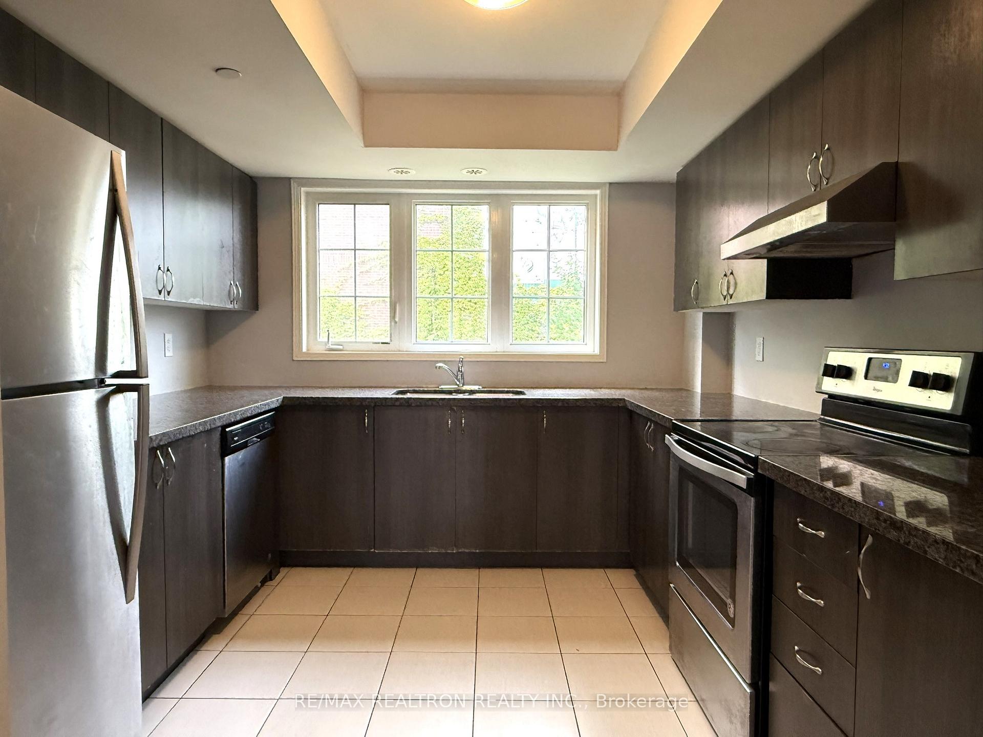 Photo 4 of Unit 197, 2508 Rosedrop Path, Oshawa, Windfields — HOMEH