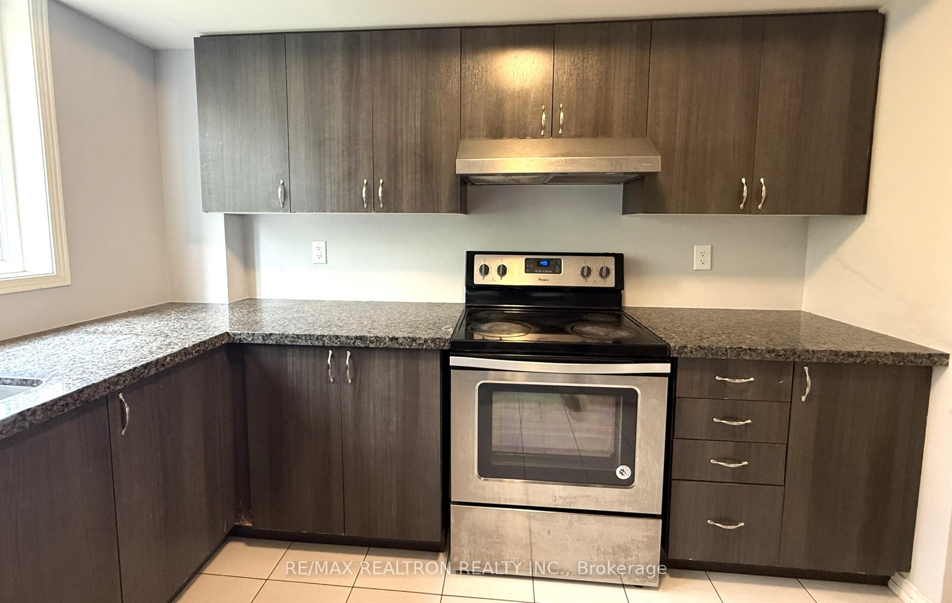 Photo 6 of Unit 197, 2508 Rosedrop Path, Oshawa, Windfields — HOMEH