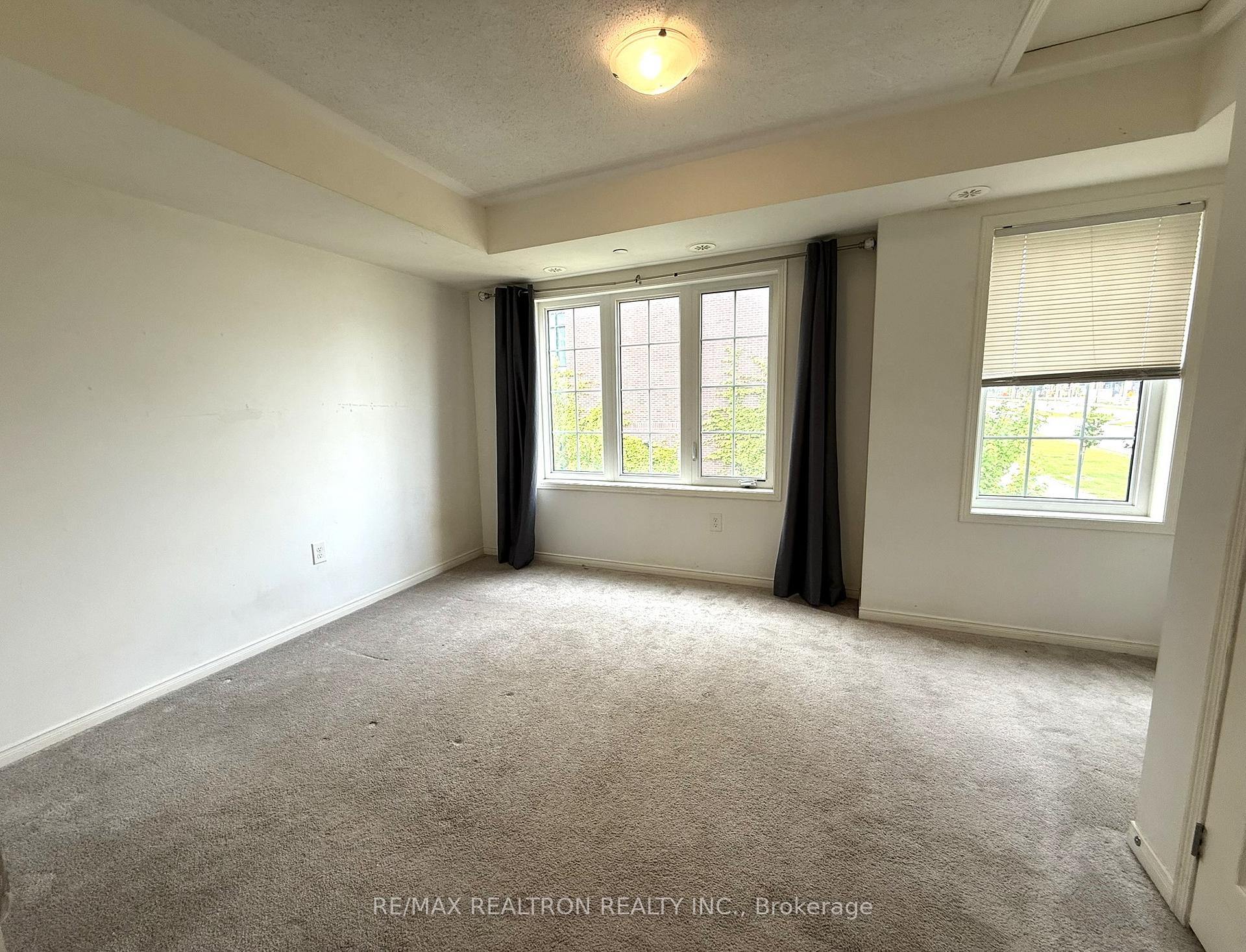 Photo 10 of Unit 197, 2508 Rosedrop Path, Oshawa, Windfields — HOMEH