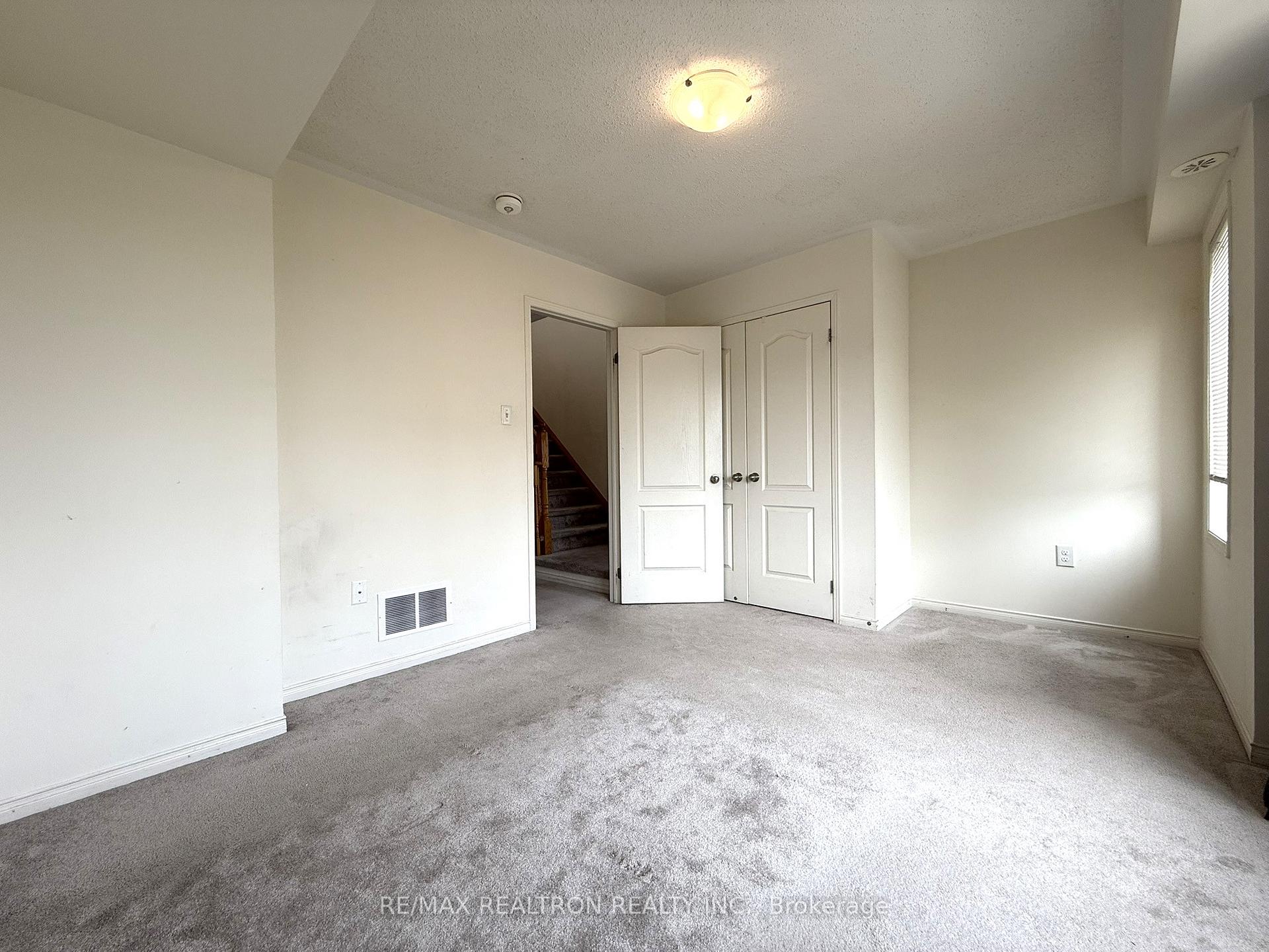 Photo 15 of Unit 197, 2508 Rosedrop Path, Oshawa, Windfields — HOMEH
