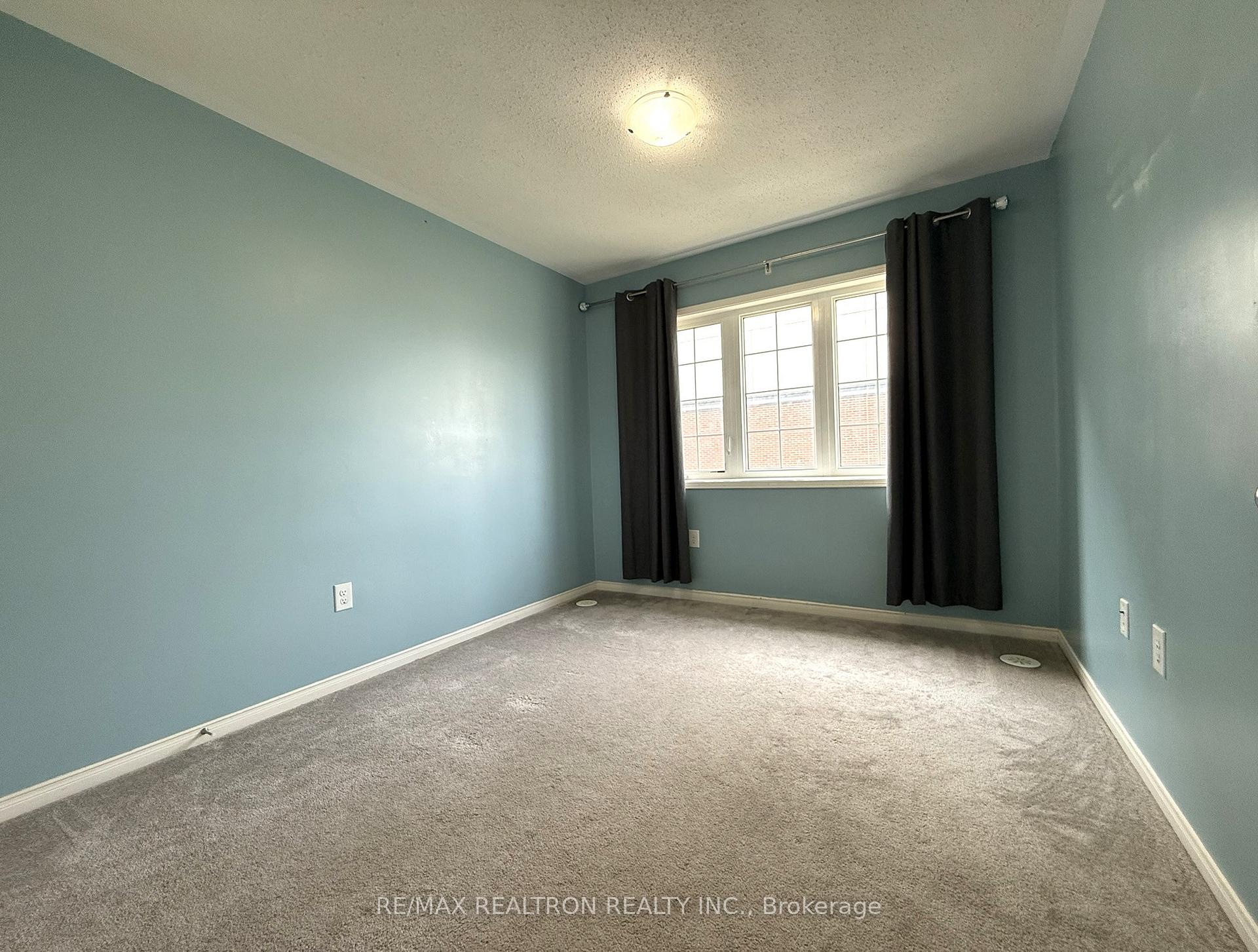 Photo 17 of Unit 197, 2508 Rosedrop Path, Oshawa, Windfields — HOMEH