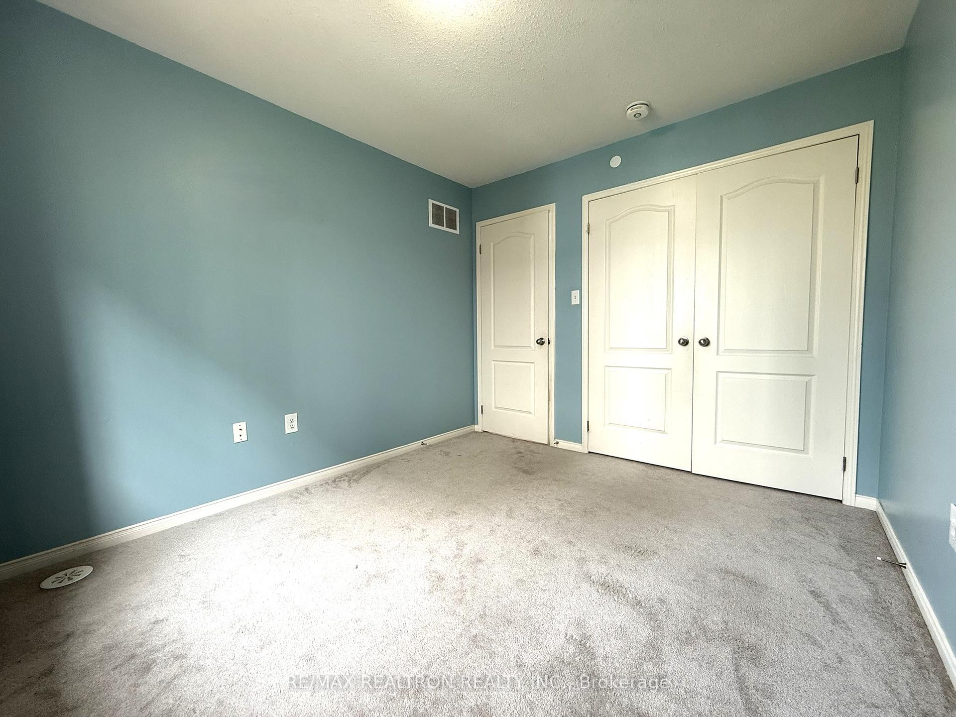 Photo 18 of Unit 197, 2508 Rosedrop Path, Oshawa, Windfields — HOMEH