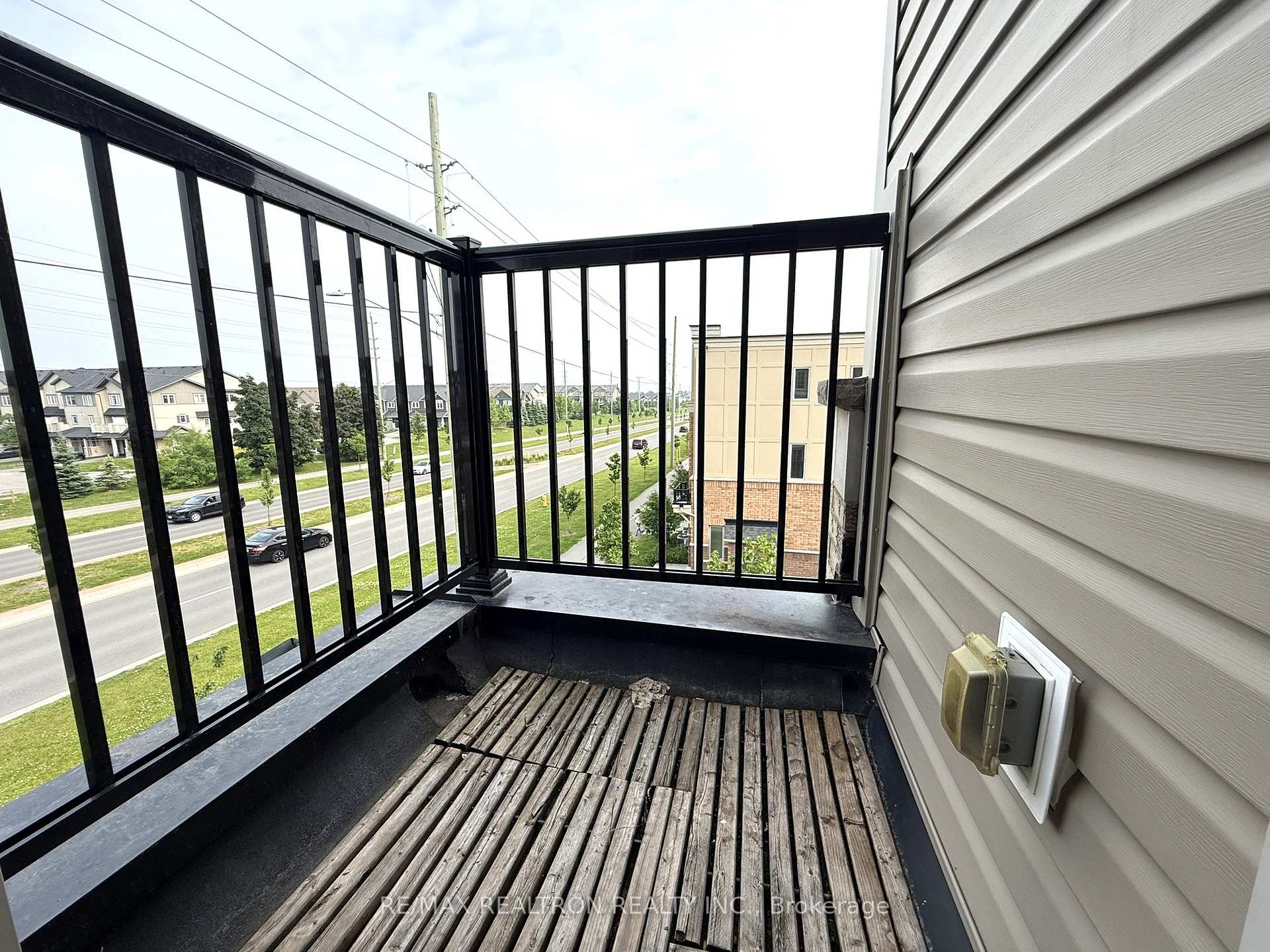 Photo 23 of Unit 197, 2508 Rosedrop Path, Oshawa, Windfields — HOMEH