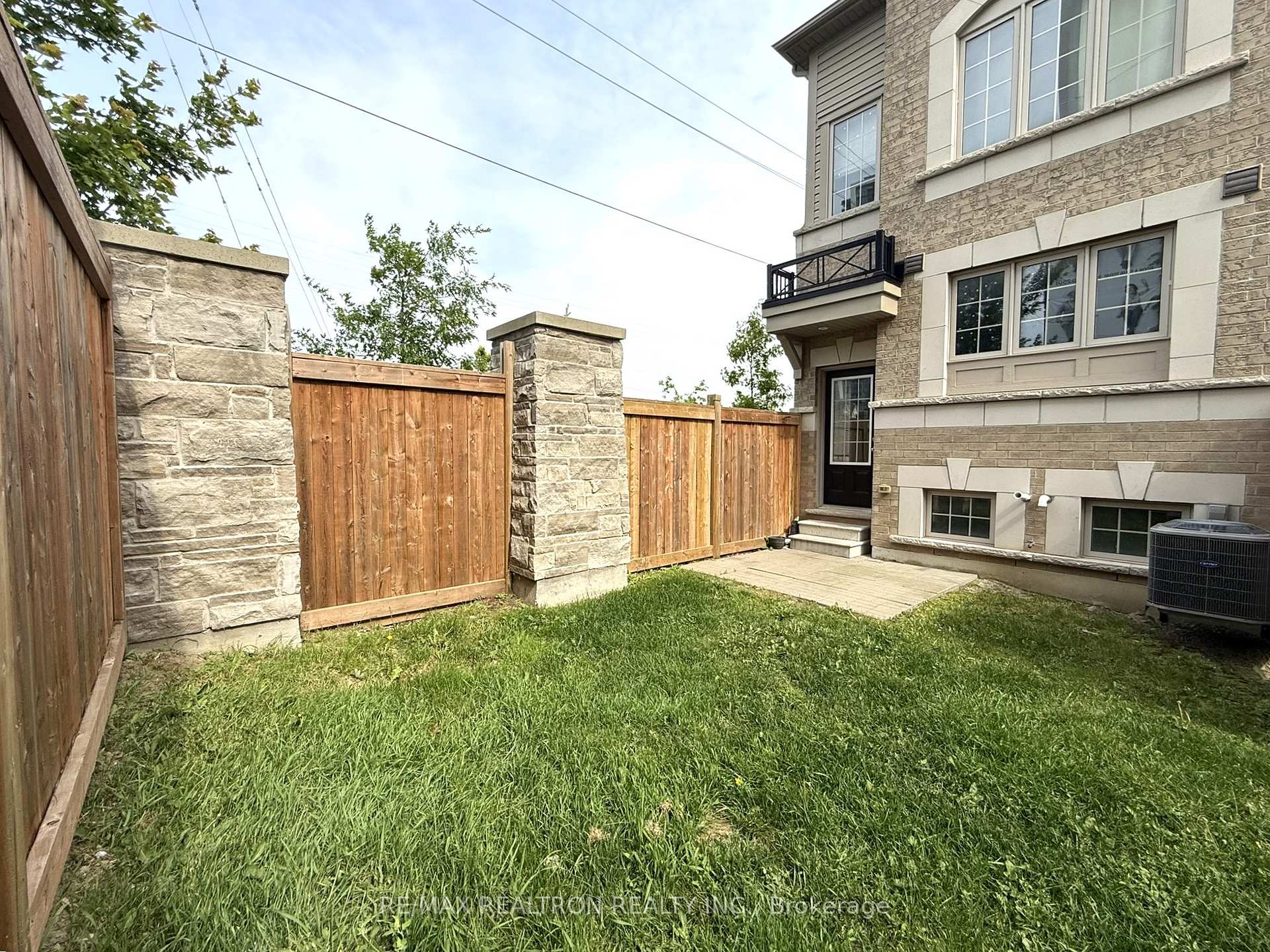 Photo 25 of Unit 197, 2508 Rosedrop Path, Oshawa, Windfields — HOMEH