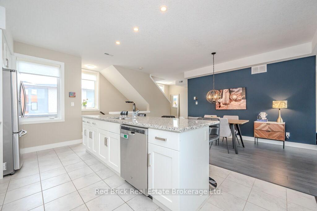 Photo 7 of Unit 20, 32 Arkell Road, Guelph, Kortright East — HOMEH
