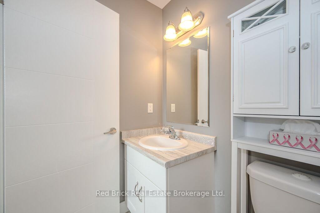 Photo 15 of Unit 20, 32 Arkell Road, Guelph, Kortright East — HOMEH