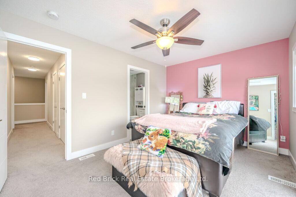 Photo 18 of Unit 20, 32 Arkell Road, Guelph, Kortright East — HOMEH