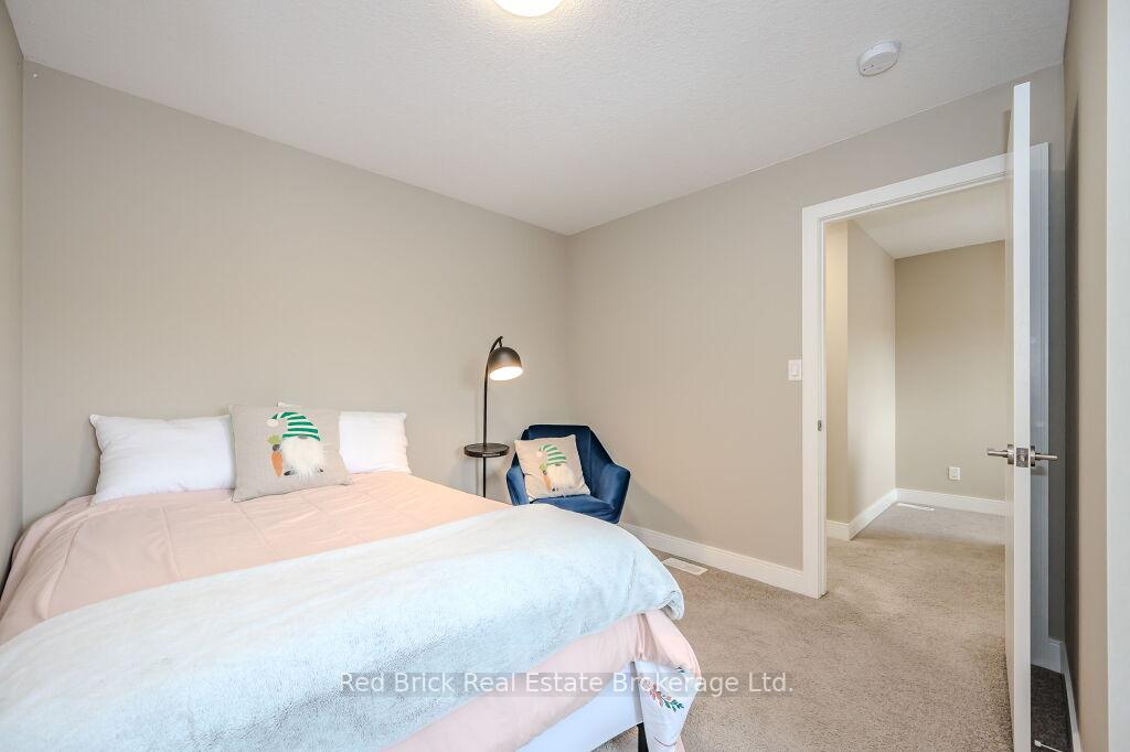 Photo 20 of Unit 20, 32 Arkell Road, Guelph, Kortright East — HOMEH