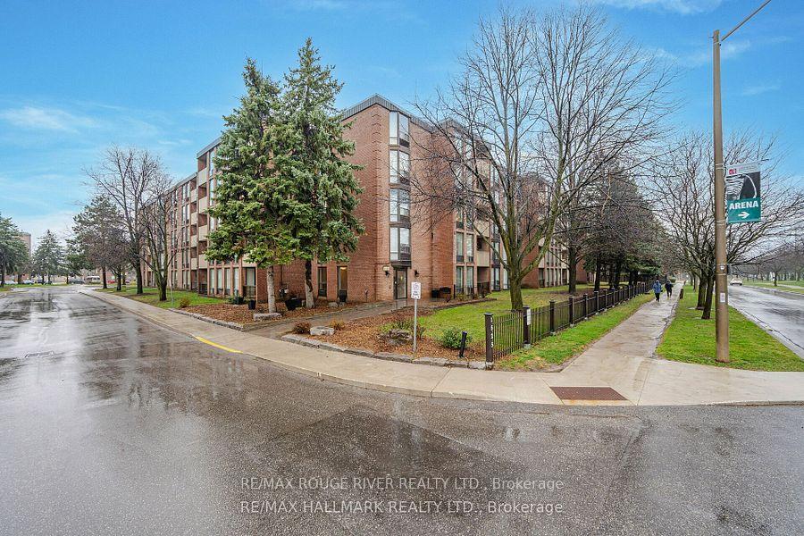 Front of Unit 305, 1525 Diefenbaker Court