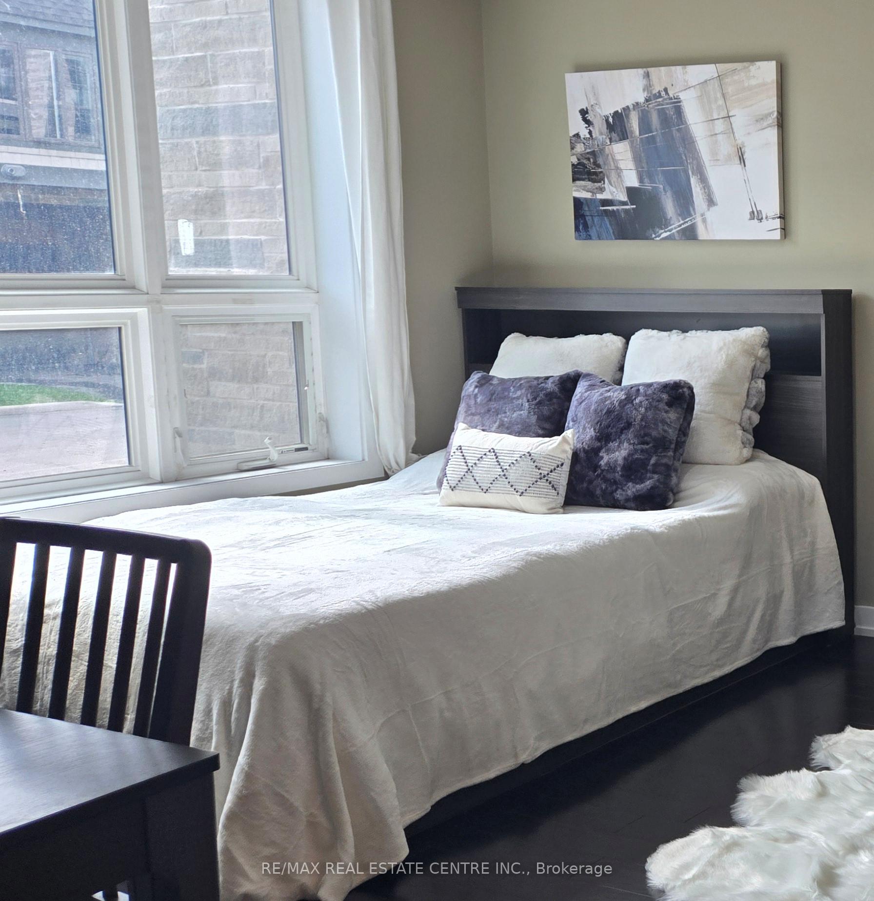 Photo 7 of Unit 114, 35 Southshore Crescent, Hamilton, Lakeshore — HOMEH