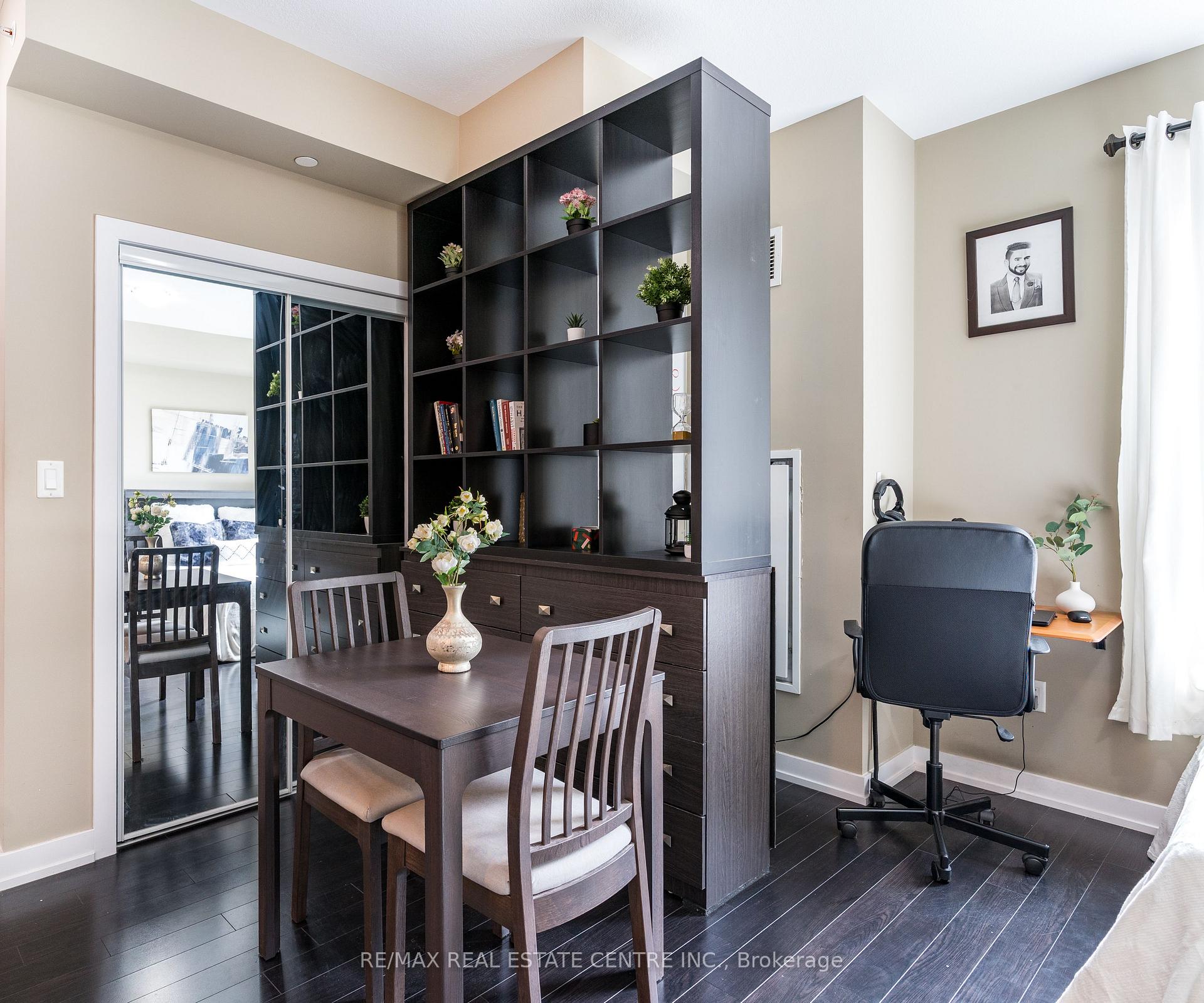 Photo 13 of Unit 114, 35 Southshore Crescent, Hamilton, Lakeshore — HOMEH