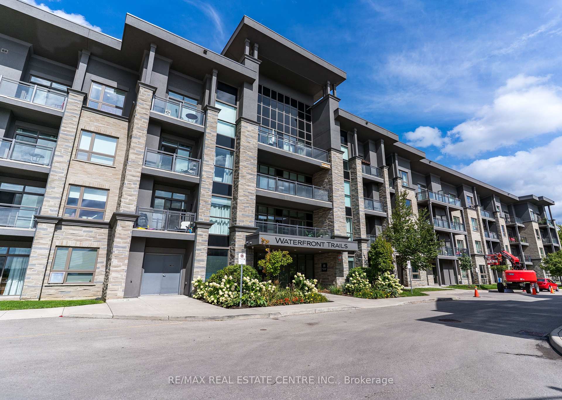 Photo 26 of Unit 114, 35 Southshore Crescent, Hamilton, Lakeshore — HOMEH