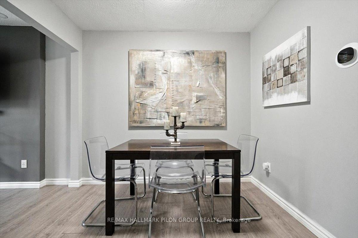 Photo 4 of 1417 Ballard Court, Ottawa, Pineview — HOMEH