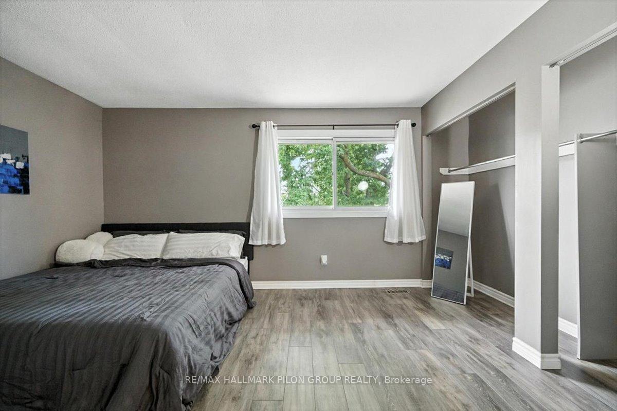 Photo 10 of 1417 Ballard Court, Ottawa, Pineview — HOMEH