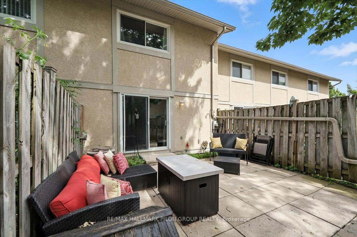 Photo 20 of 1417 Ballard Court, Ottawa, Pineview — HOMEH