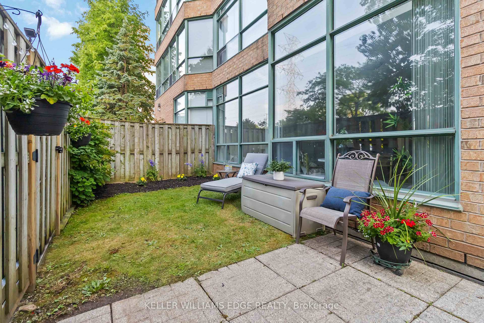 Front of Unit 106, 1276 Maple Crossing Boulevard