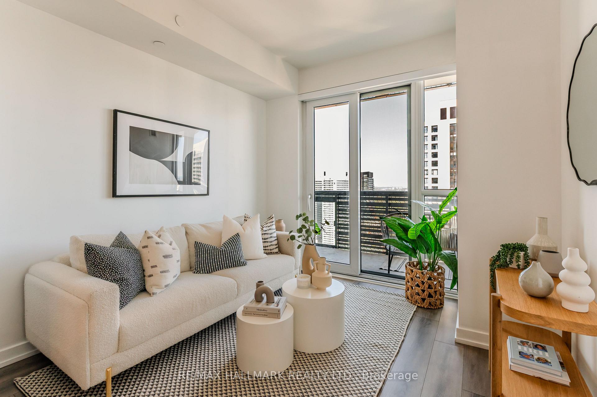 Photo 1 of Unit 2902, 39 Roehampton Avenue, Toronto, Mount Pleasant West — HOMEH