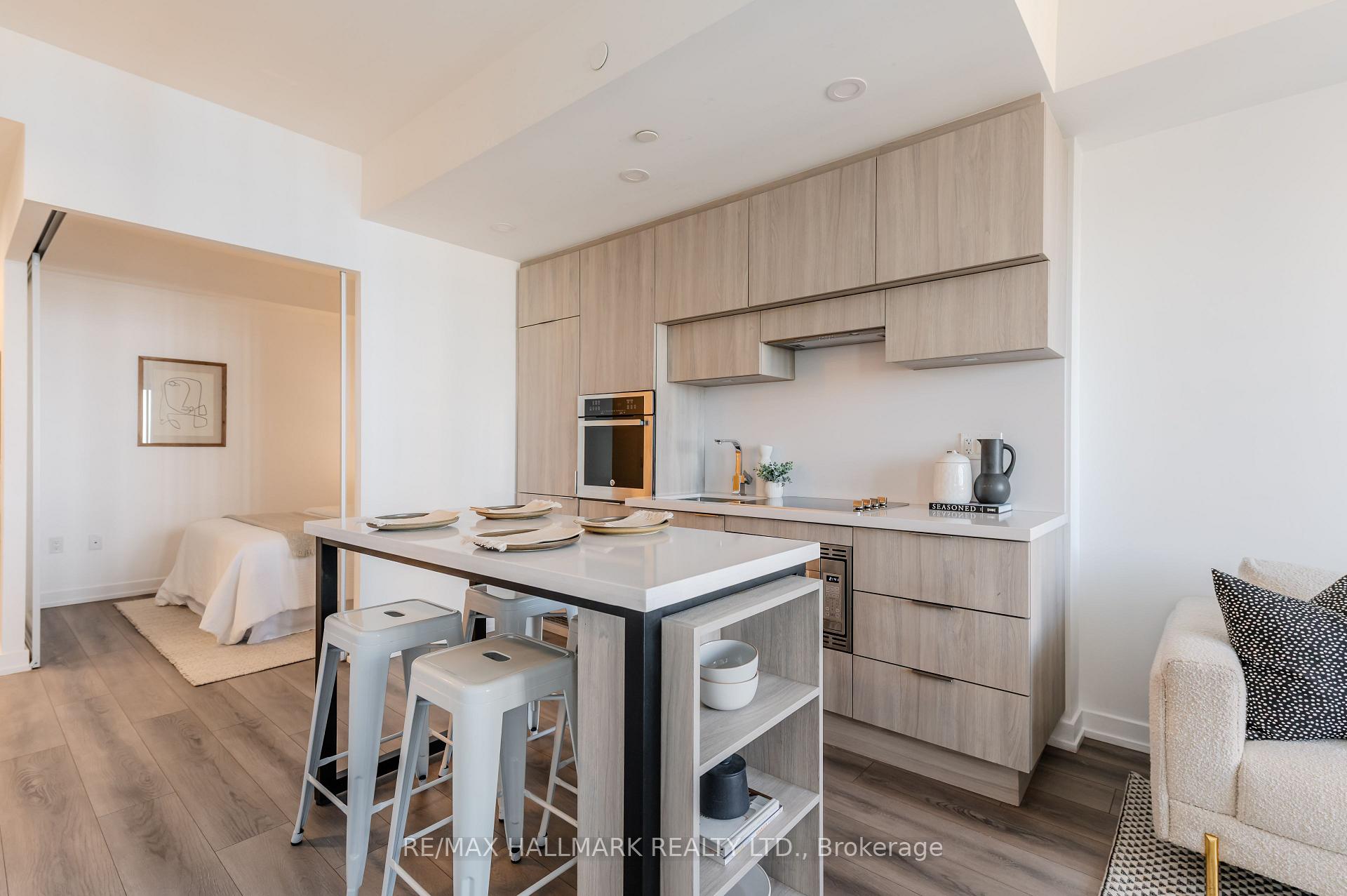 Photo 9 of Unit 2902, 39 Roehampton Avenue, Toronto, Mount Pleasant West — HOMEH