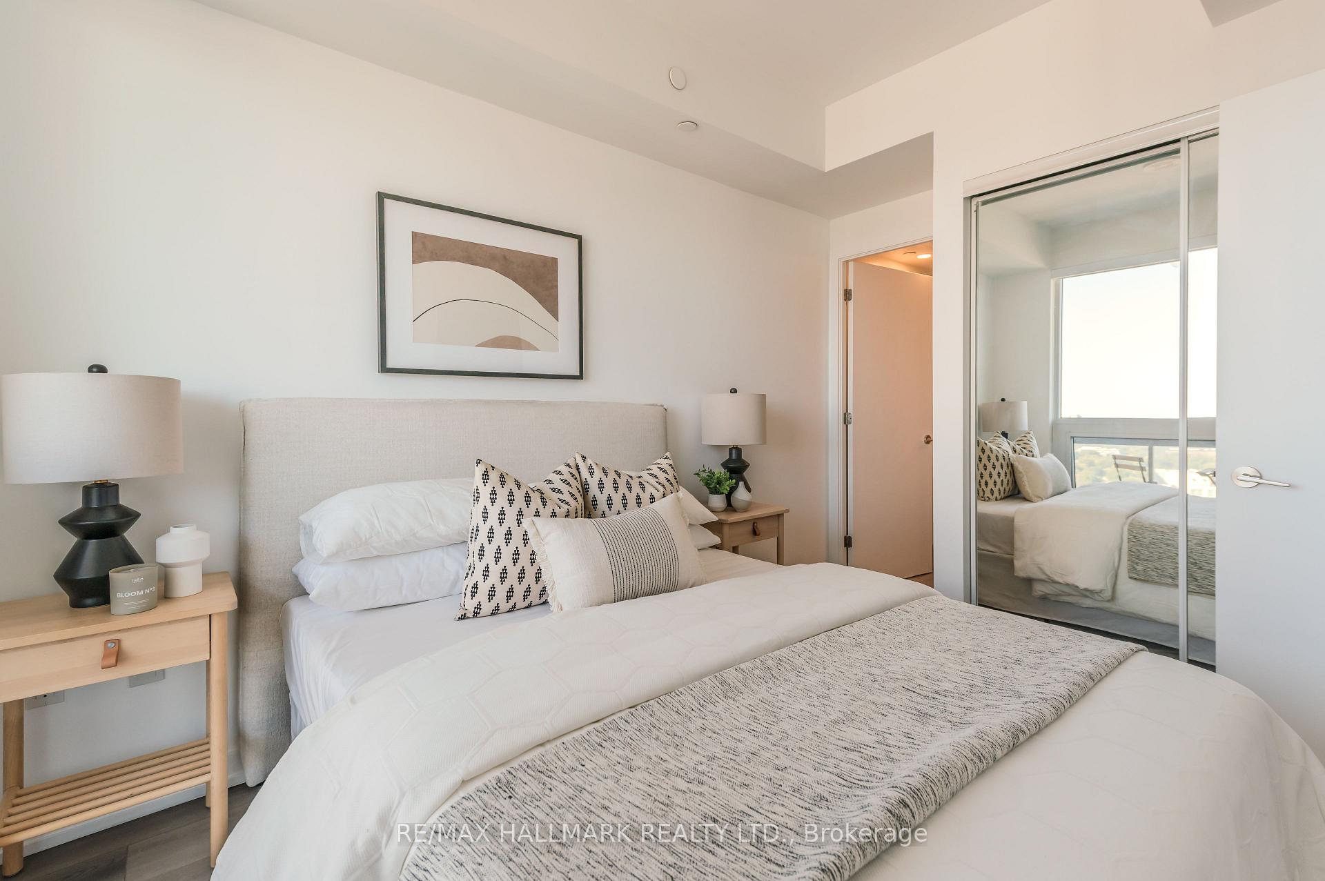 Photo 14 of Unit 2902, 39 Roehampton Avenue, Toronto, Mount Pleasant West — HOMEH