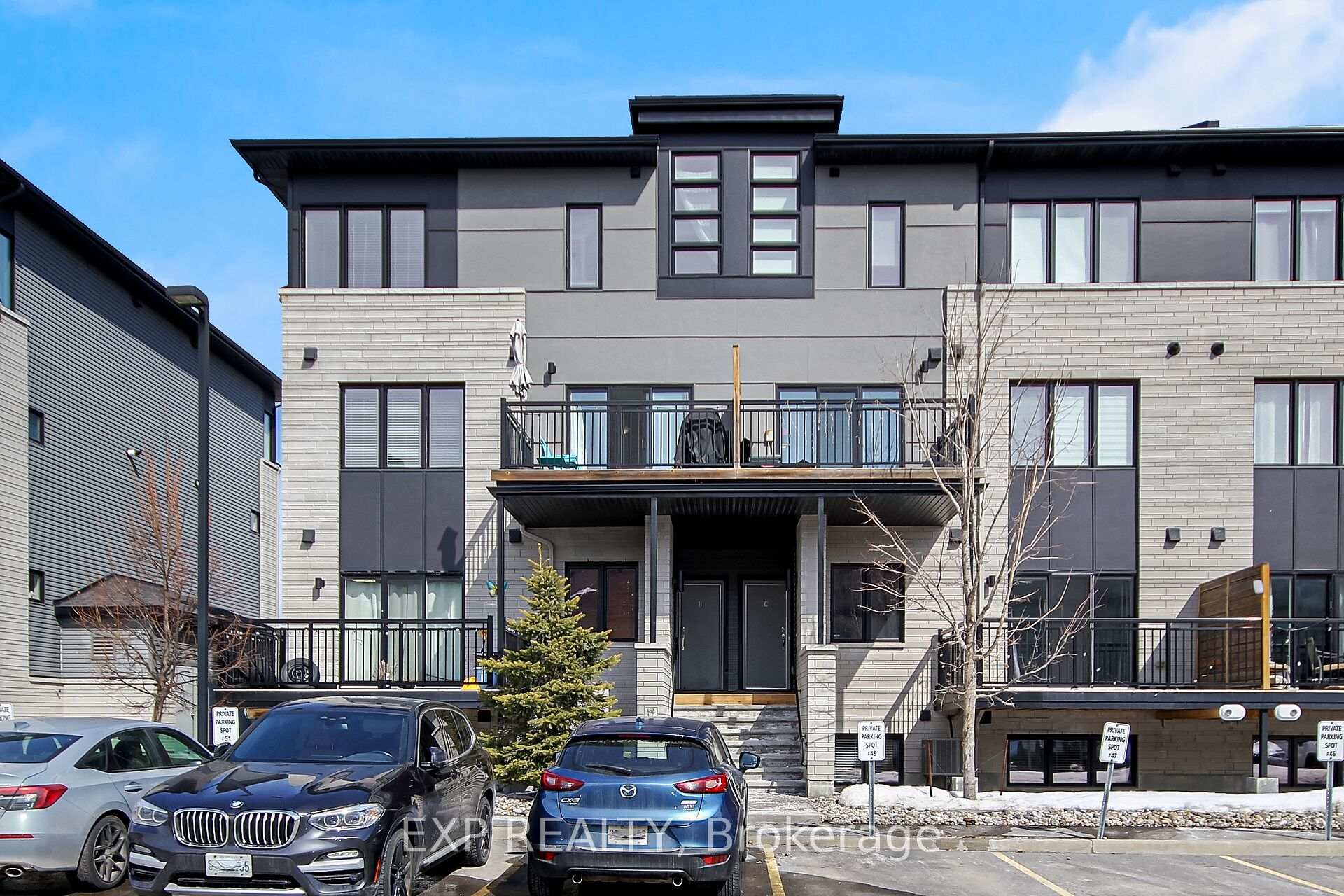 Front of Unit B, 452 Via Verona Avenue