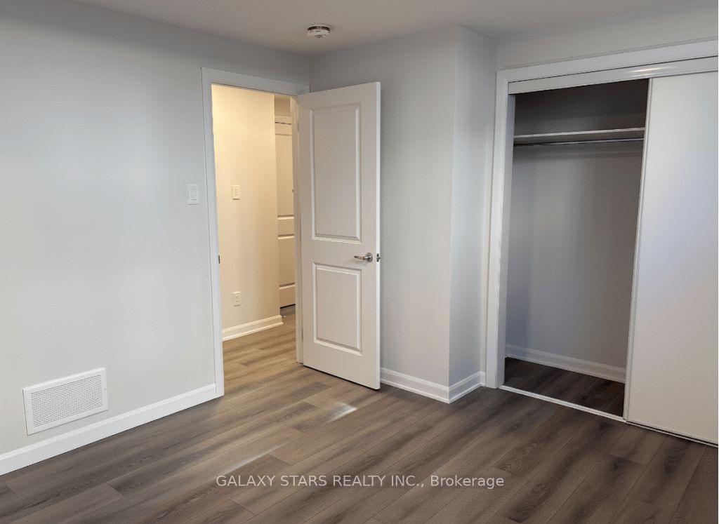 Photo 3 of Unit 801, 5 Glenroy Gilbert Drive, Ottawa, Barrhaven - Cedargrove/Fraserdale — HOMEH