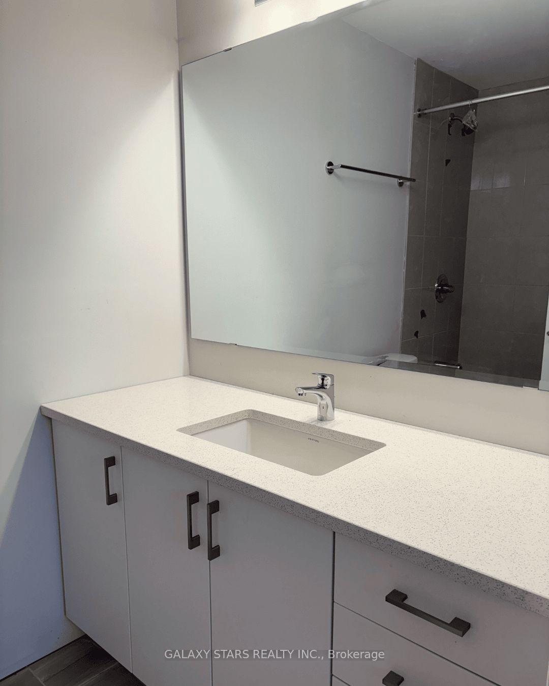 Photo 4 of Unit 801, 5 Glenroy Gilbert Drive, Ottawa, Barrhaven - Cedargrove/Fraserdale — HOMEH