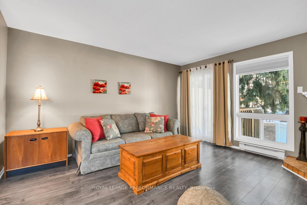 Photo 25 of Unit A, 6511 Bilberry Drive, Ottawa, Convent Glen North — HOMEH
