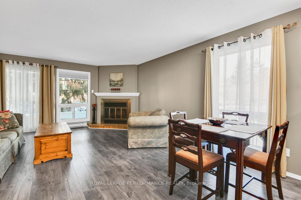 Photo 10 of Unit A, 6511 Bilberry Drive, Ottawa, Convent Glen North — HOMEH