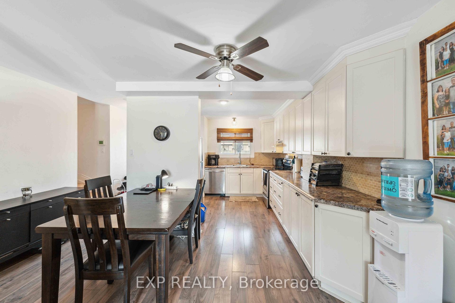 Photo 3 of 1355 Bakker Court, Ottawa, Convent Glen South — HOMEH