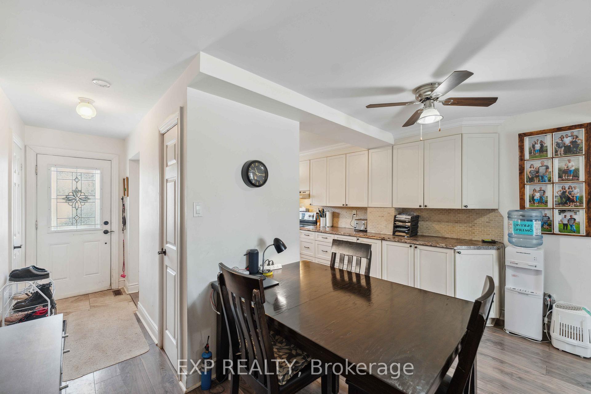 Photo 4 of 1355 Bakker Court, Ottawa, Convent Glen South — HOMEH