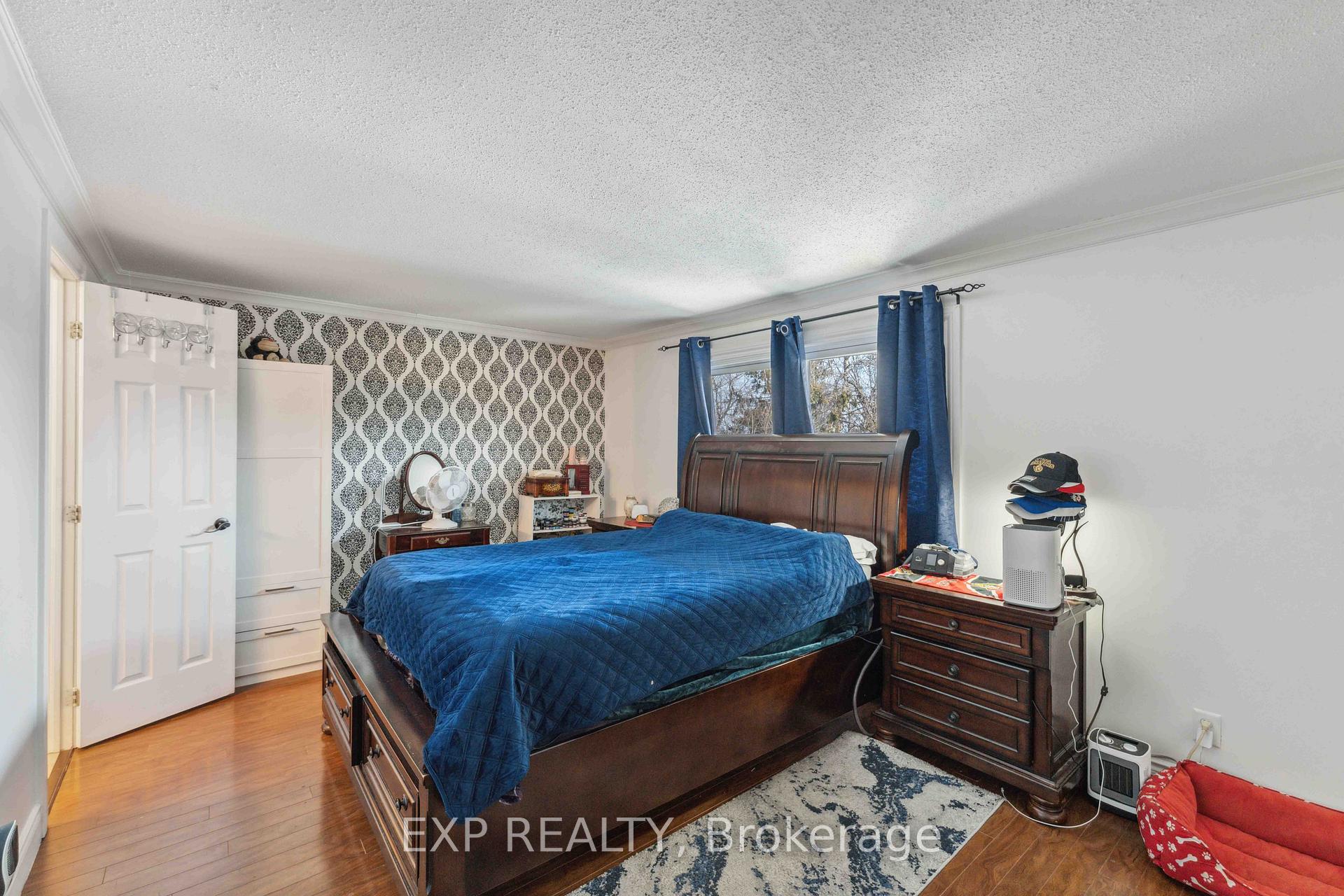 Photo 7 of 1355 Bakker Court, Ottawa, Convent Glen South — HOMEH