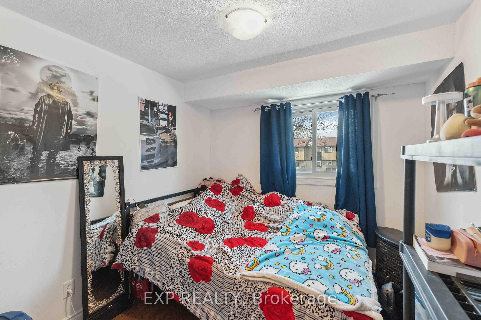 Photo 8 of 1355 Bakker Court, Ottawa, Convent Glen South — HOMEH