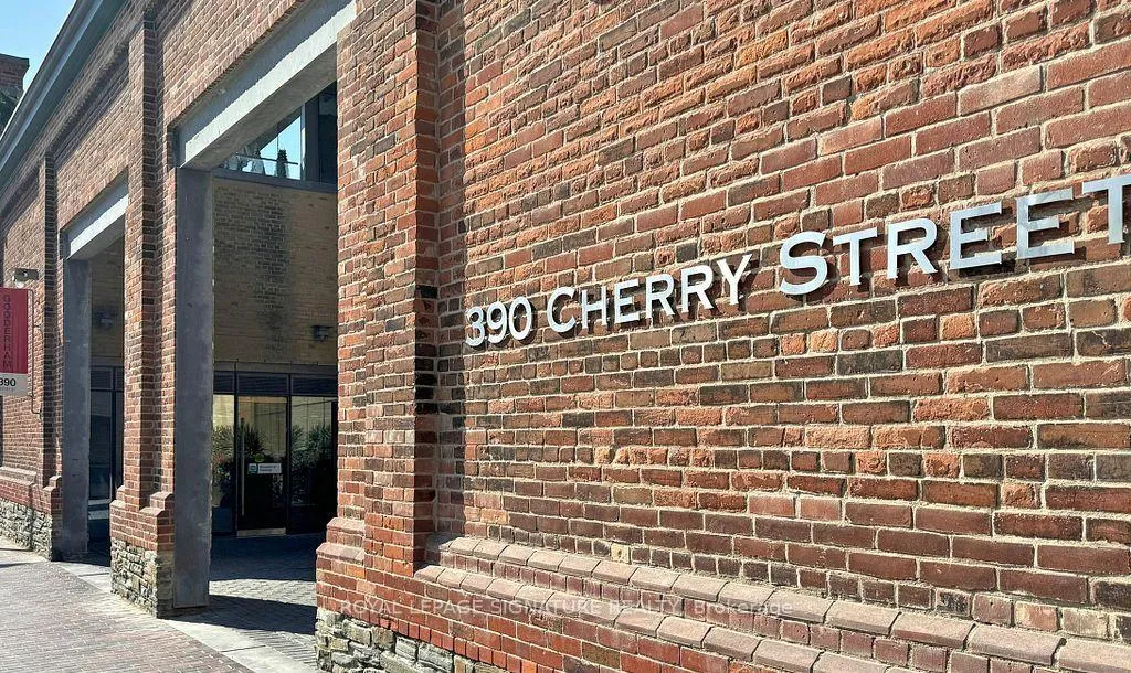 Front of Unit 204, 390 Cherry Street
