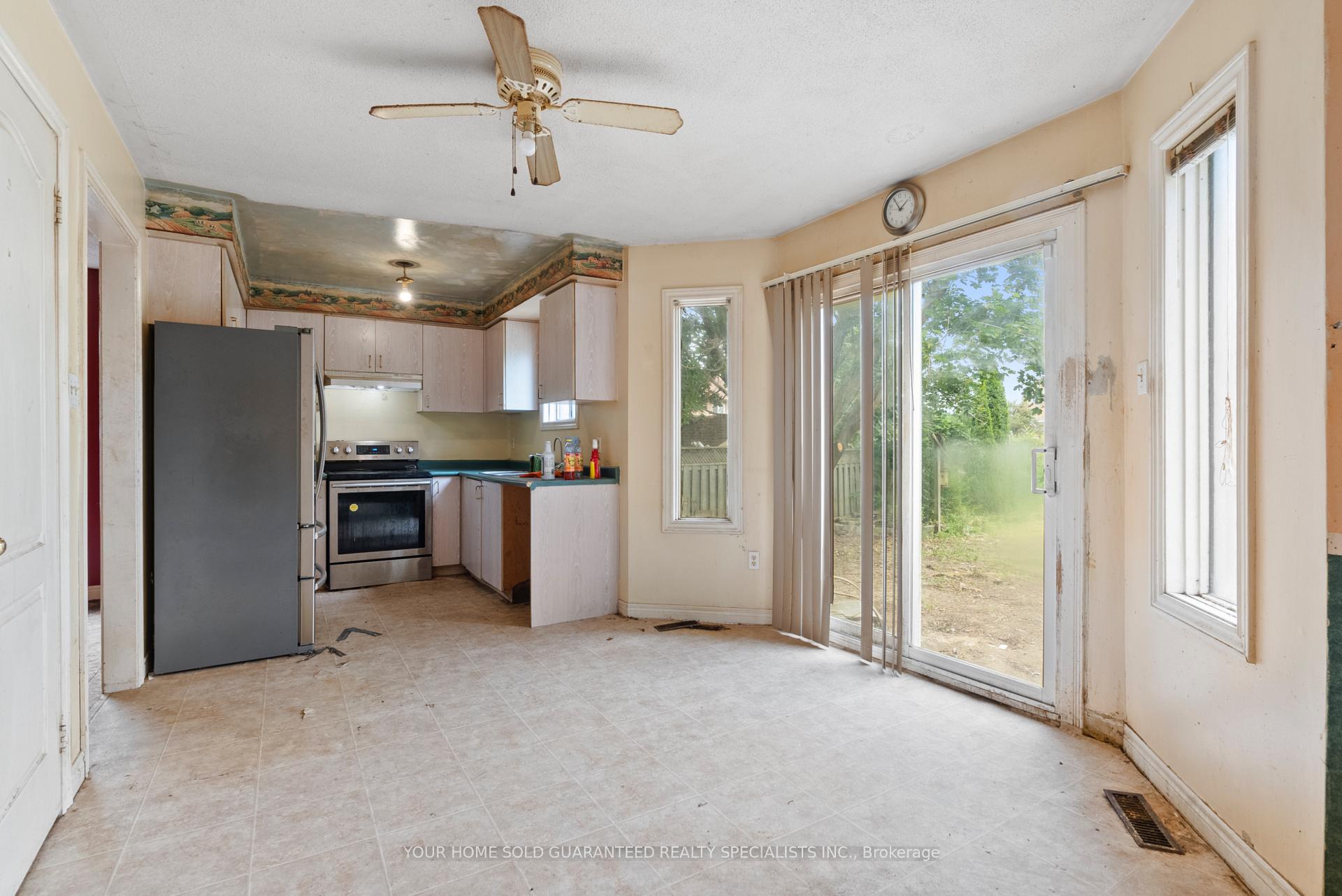 Photo 8 of 386 Emms Drive, Barrie, Holly — HOMEH
