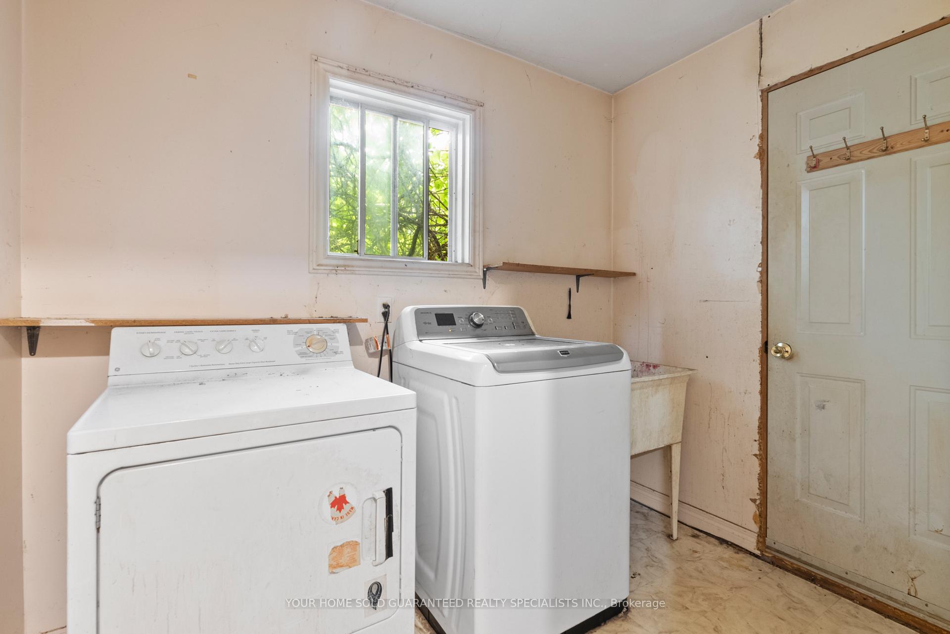 Photo 11 of 386 Emms Drive, Barrie, Holly — HOMEH
